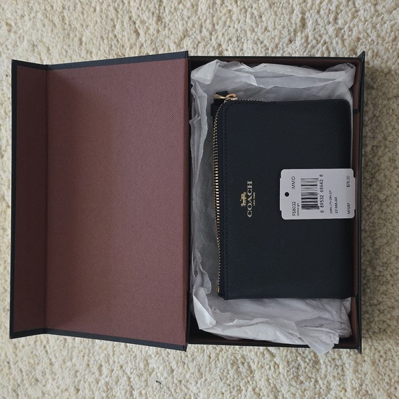 NWT: COACH MIDNIGHT BLUE WRISTLET W/ GIFT BOX - Picture 1 of 7